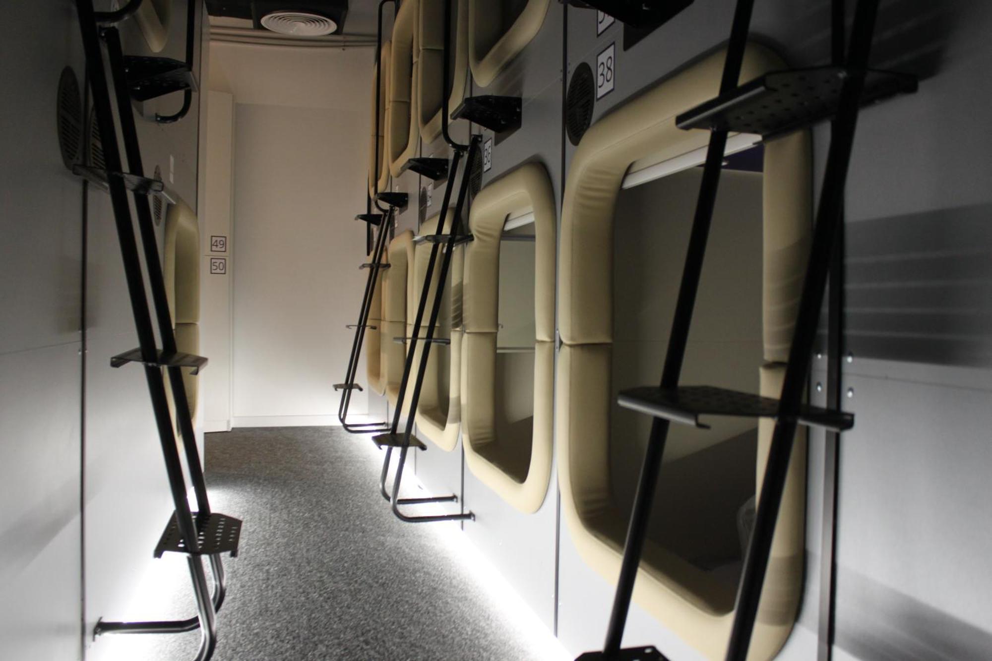 Av-3 Capsule Hotel Κίεβο Εξωτερικό φωτογραφία