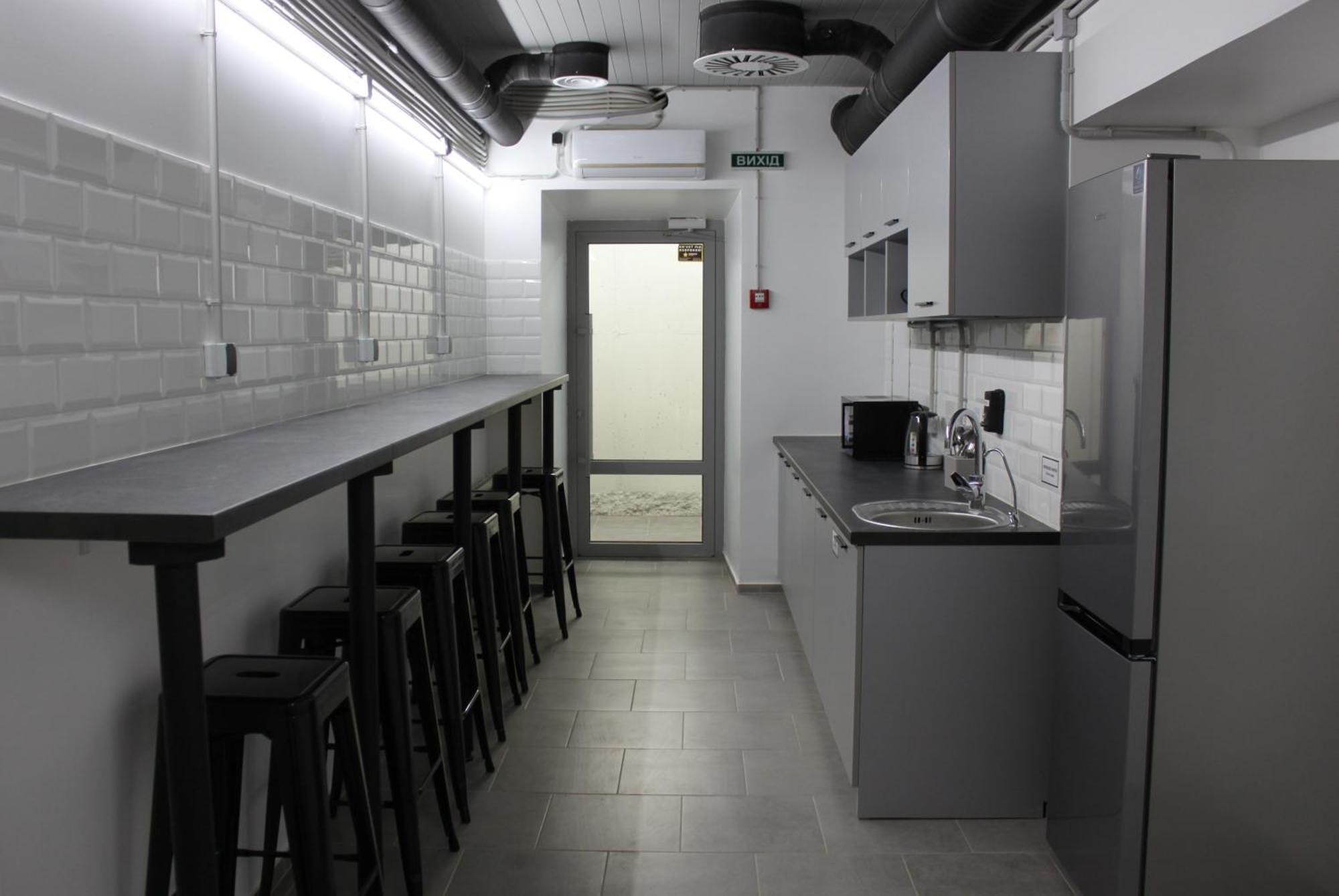 Av-3 Capsule Hotel Κίεβο Εξωτερικό φωτογραφία