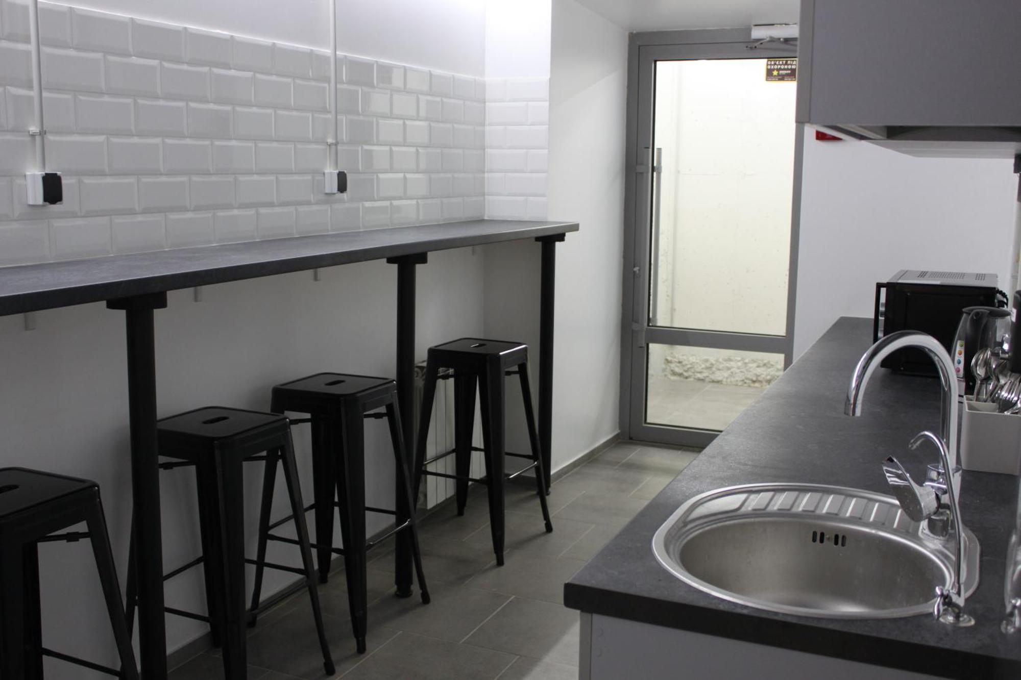 Av-3 Capsule Hotel Κίεβο Εξωτερικό φωτογραφία
