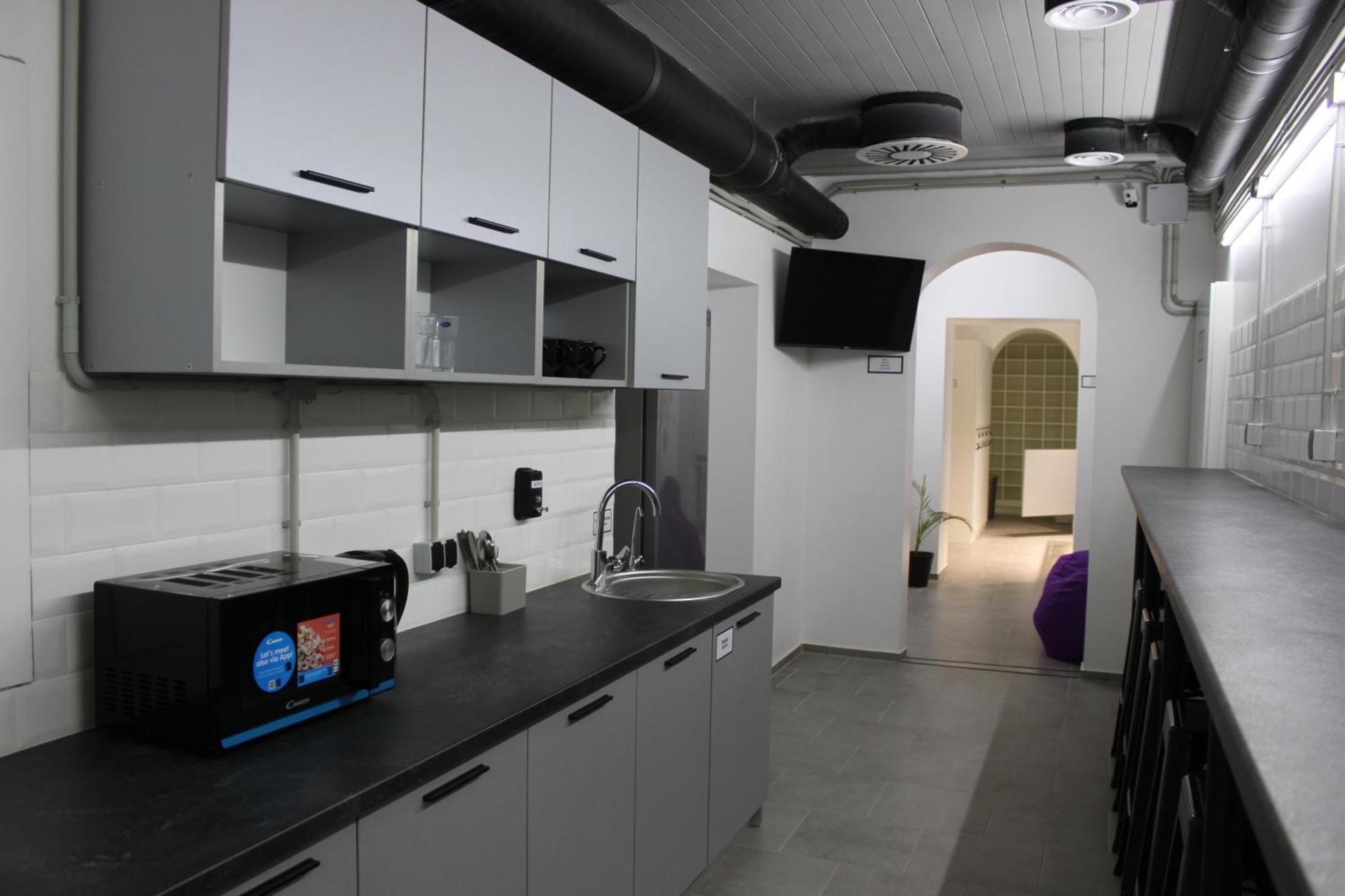 Av-3 Capsule Hotel Κίεβο Εξωτερικό φωτογραφία